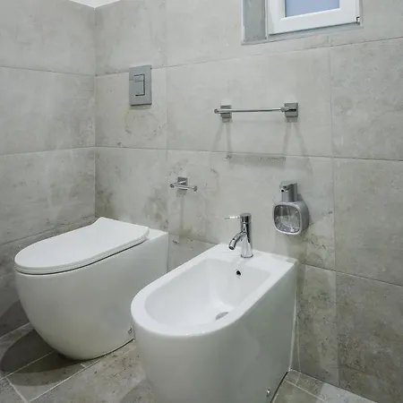 Sweethome Centrostorico بيت ضيافة