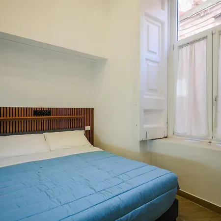 Sweethome Centrostorico بيت ضيافة