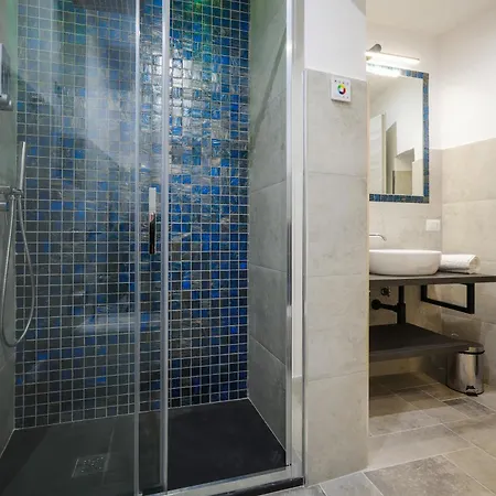 Sweethome Centrostorico 4*