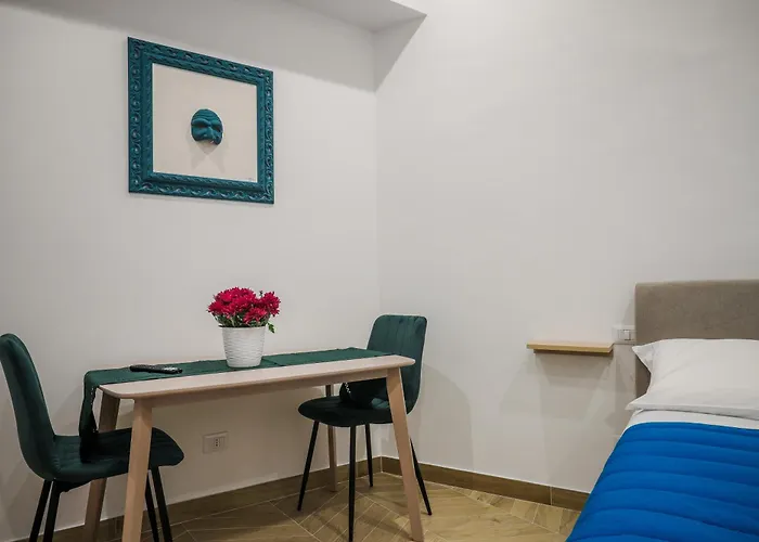 Konukevi Sweethome Centrostorico Napoli